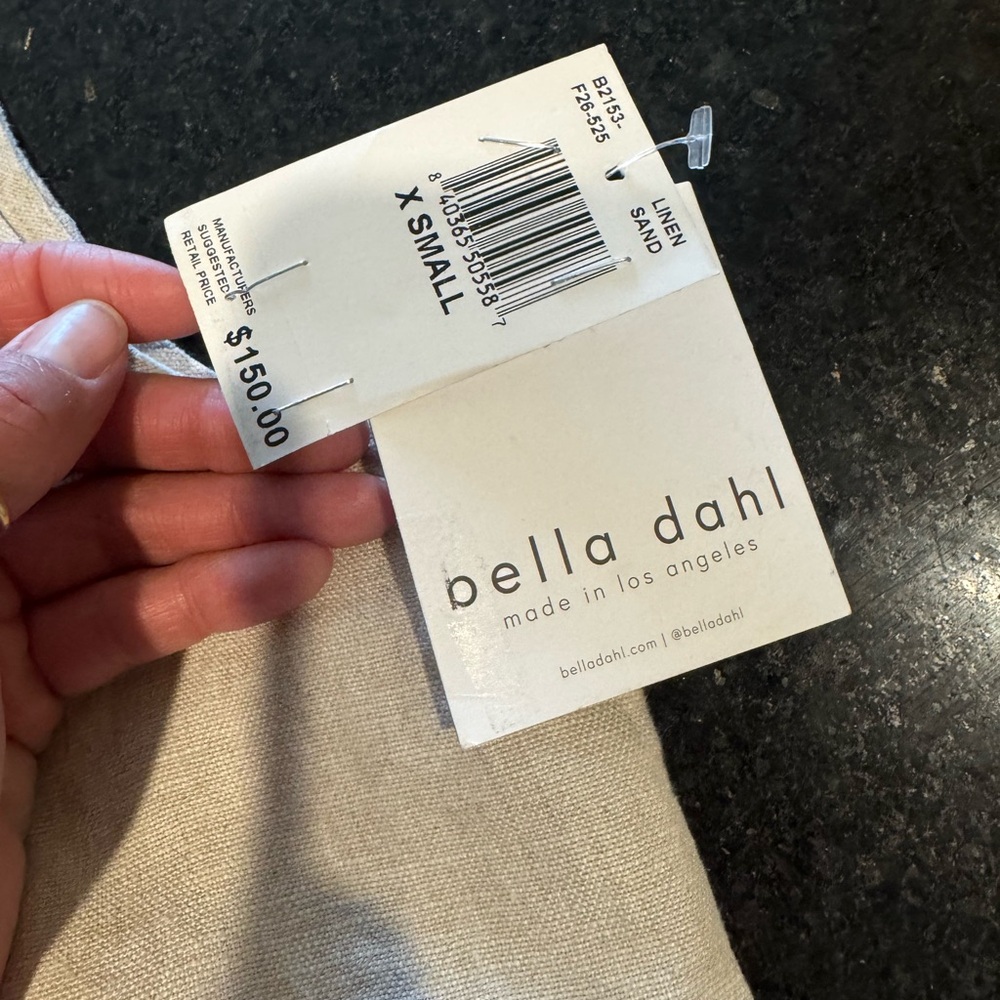 Bella Dahl
Linen Cinch Back Vest - Picture 13 of 13